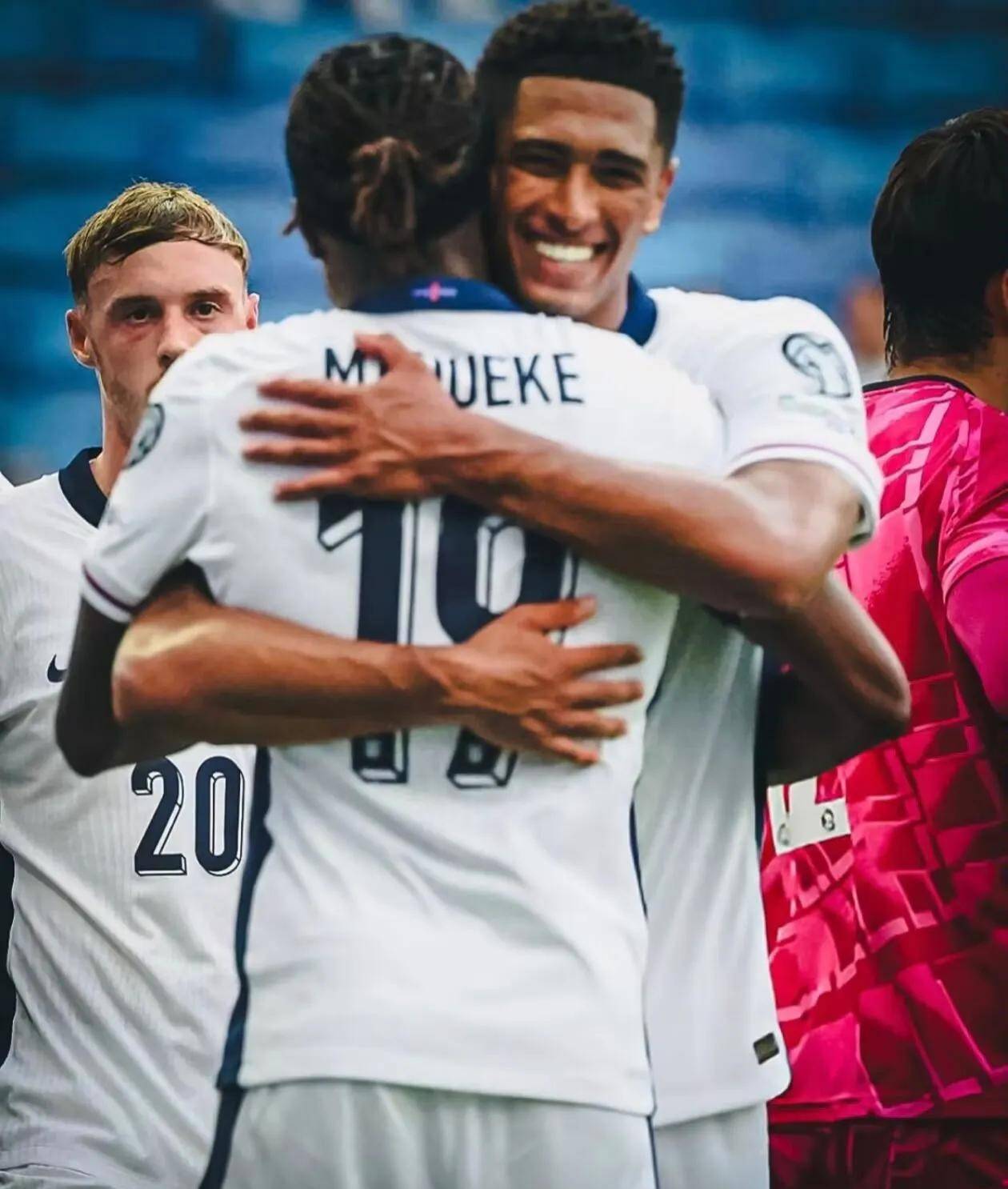 英格兰队险胜瑞典队,张本智和关键制胜的简单介绍 英格兰队险胜瑞典队,张本智和关键制胜的简单介绍