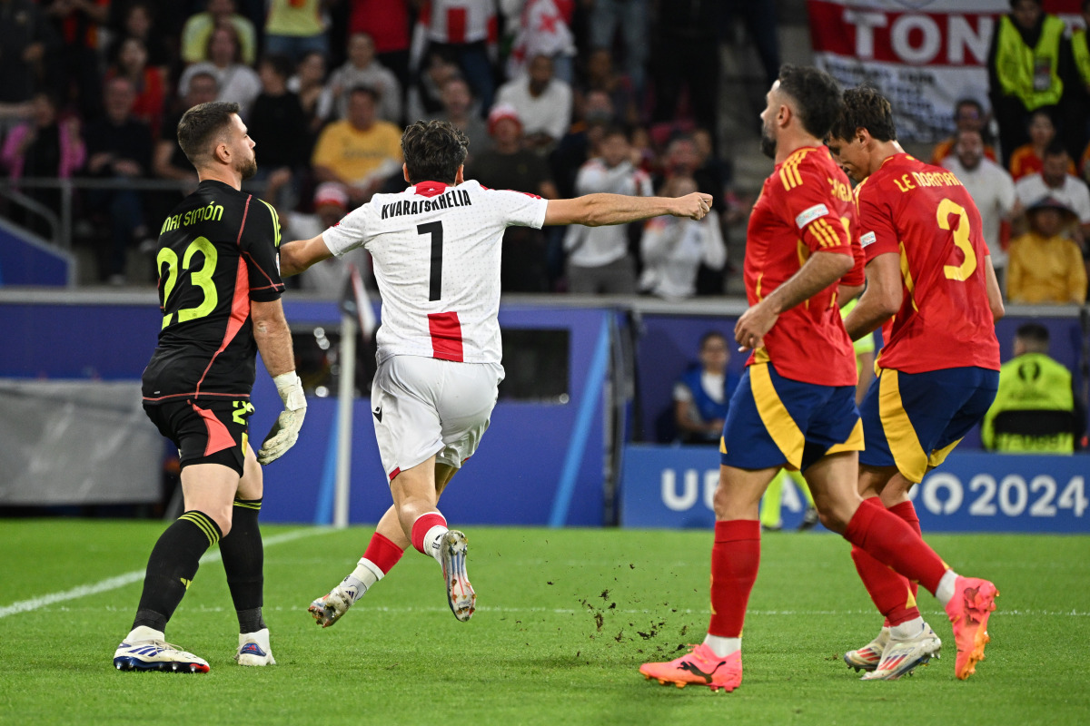 葡萄牙队鏖战英格兰队,波尔高光表现的简单介绍 葡萄牙队鏖战英格兰队,波尔高光表现的简单介绍