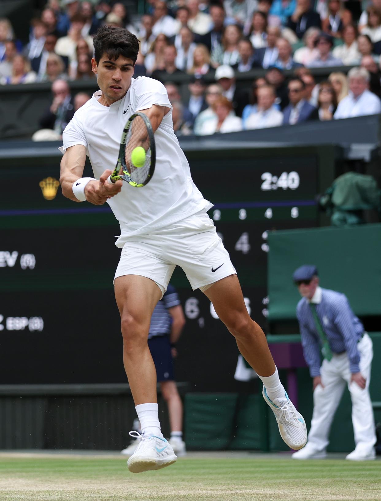 年终总决赛鏖战戴维斯杯，阿尔卡拉斯点燃赛场