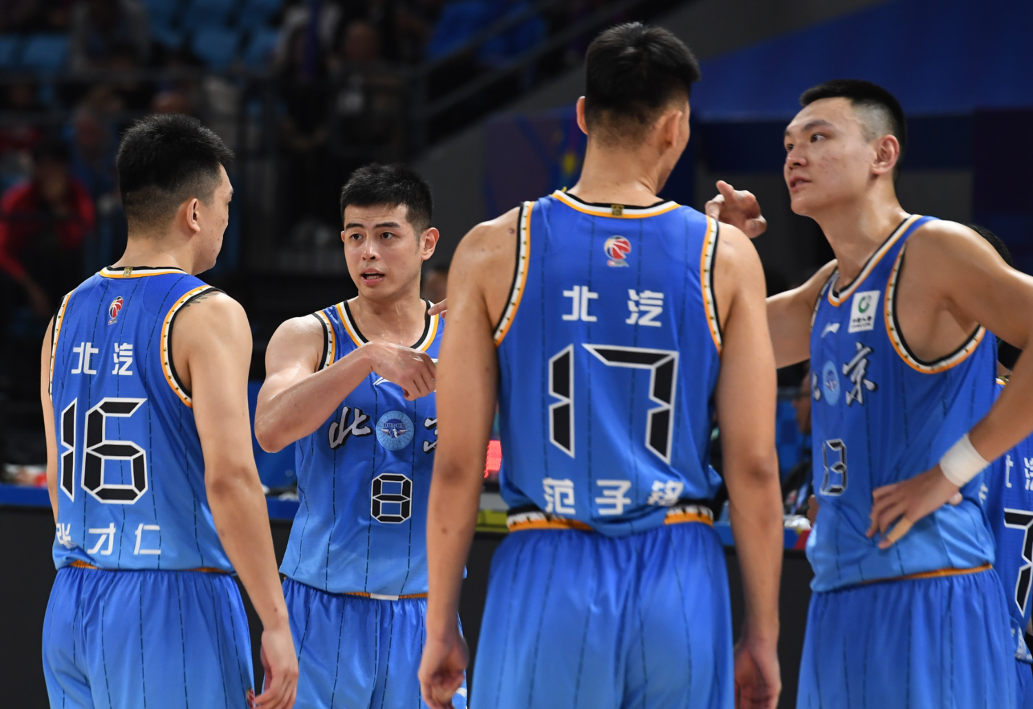 北京队绝杀新疆队,麦科勒姆带队取胜 北京队绝杀新疆队,麦科勒姆带队取胜