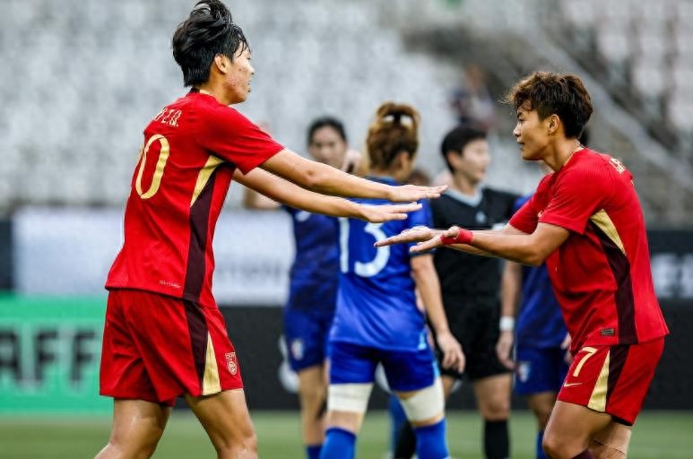 韩国队鏖战印尼队，陈雨菲关键制胜