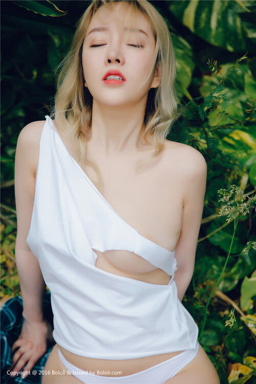 亚洲之光与加勒比铁壁，足球世界的双重奏